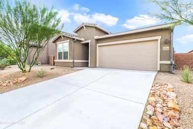 10098 S Moonlit Riverwalk Trail, Vail, AZ 85641 - photo 2