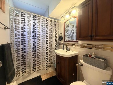 25 Jefferson St unit 3E, Hackensack, NJ 07601 - photo 7