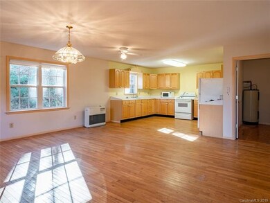 695 Briar Ridge Rd, Burnsville, NC 28714 - photo 7