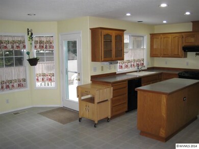 5366 Whipplewood Ave SE, Salem, OR 97306 - photo 7