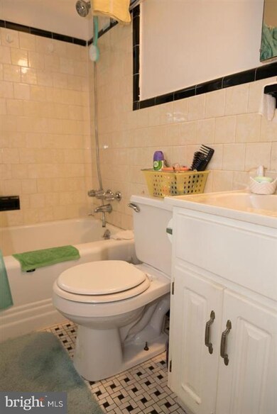 5727 Simmonds Ave, Baltimore, MD 21215 - photo 6