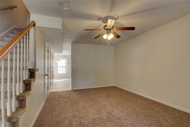 916 Charlotte St, Clarksville, TN 37040 - photo 3