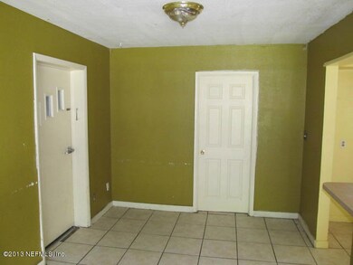 5031 Redstone Dr, Jacksonville, FL 32210 - photo 2