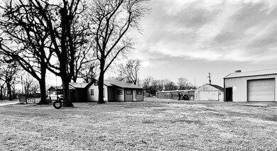 32037 E 685 Ct, Wagoner, OK 74467 - photo 2