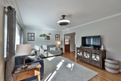 004-Living-Room