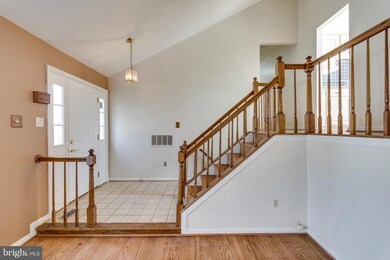 12917 Summer Hill Dr, Silver Spring, MD 20904 - photo 2