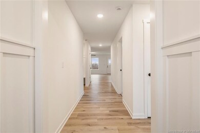 865 Wolf Run Park Blvd, Jeffersonville, IN 47130 - photo 3