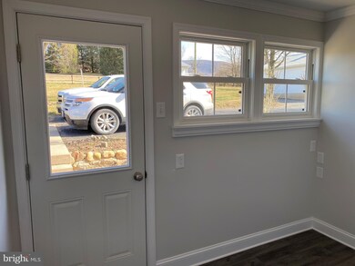 403 Palmyra Rd, Edinburg, VA 22824 - photo 6