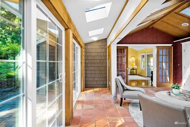 Atrium vibes for the plant lover in you!