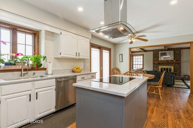 1325 Brandywine Cir, Algonquin, IL 60102 - photo 6