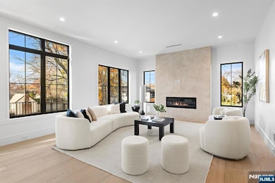 375 Burnet Place, Paramus, NJ 07652 - photo 6