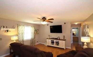 426 Brook Hollow Cir, Manchester, TN 37355 - photo 4