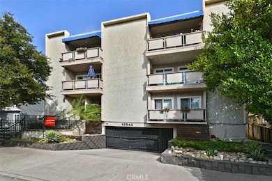 13543 Moorpark St unit 15, Sherman Oaks, CA 91423 - photo 2