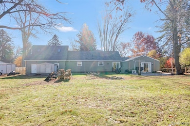 34682 Beacon St, Livonia, MI 48150 - photo 6