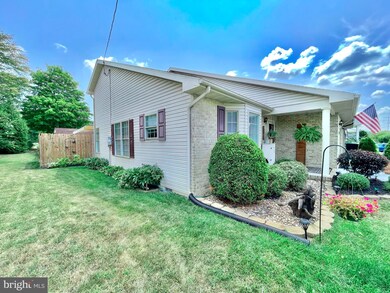 233 Miller Dr, Strasburg, VA 22657 - photo 4