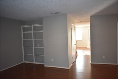 1318 Country Place Dr, Houston, TX 77079 - photo 6