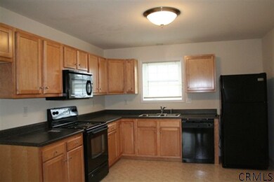 9 Cramond St, Albany, NY 12205 - photo 6