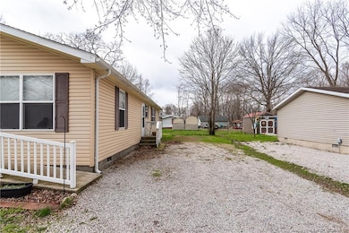 1154 Clay St, Austin, IN 47102 - photo 3