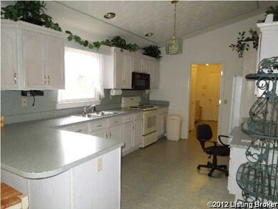 994 Greenbriar Rd, Mount Washington, KY 40047 - photo 7