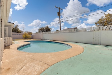 3103 Redbud Ave, Odessa, TX 79762 - photo 4