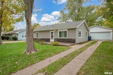 7314 Cedar St, Davenport, IA 52806 - photo 6