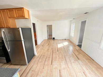 1130 Englewood Ave, Norton Shores, MI 49441 - photo 5