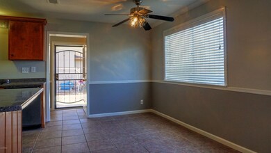 6 - DINING AREA
