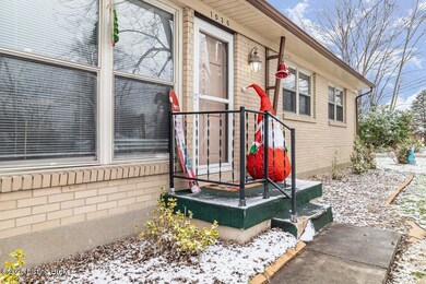 1030 Meadow Hill Rd, Louisville, KY 40219 - photo 5