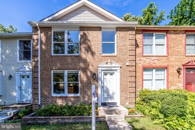 2036 Brooks Square Place, Falls Church, VA 22043 - photo 5