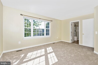 875 Waterford Dr, Frederick, MD 21702 - photo 5