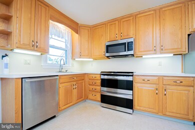 2410 Cedar Ave, Wilmington, DE 19808 - photo 2