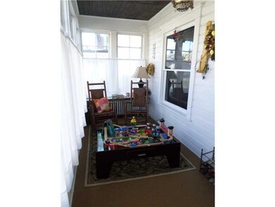 Sunroom. Lovely sun room - a bright and perfect pl
