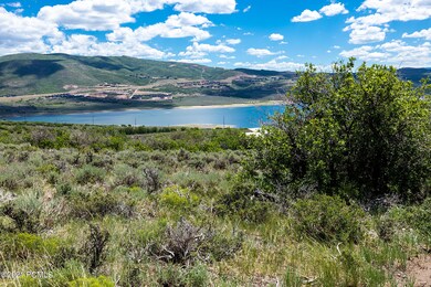 5_Land-Lot_high_3710630