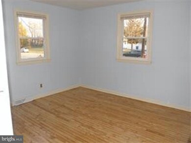 225 E Howard St, Clayton, NJ 08312 - photo 7