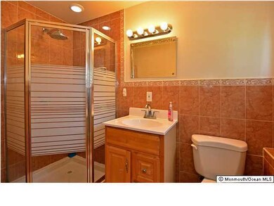 27 Tulip Dr, Old Bridge, NJ 08857 - photo 7