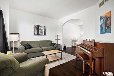 5503 N Pepperwood Ct, Peoria, IL 61615 - photo 7