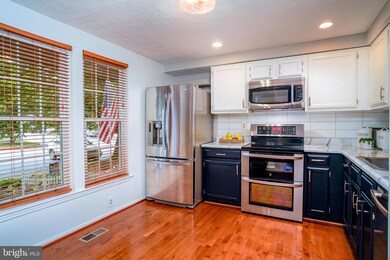 9662 Glendower Ct, Laurel, MD 20723 - photo 3