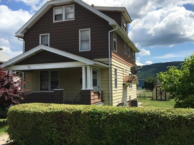 Front of House 002