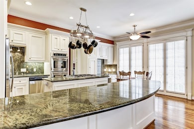 11846 Village Park Cir, Houston, TX 77024 - photo 7