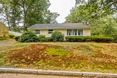 15 Lawton St, Springfield, MA 01109 - photo 4