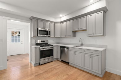 6 Clinton St unit 10, Newton, MA 02458 - photo 5