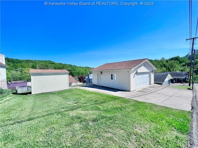 114 Garnett Dr, Dunbar, WV 25064 - photo 3