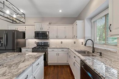 9838 Stevenson St, Lenexa, KS 66220 - photo 4