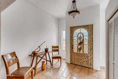 07 Foyer