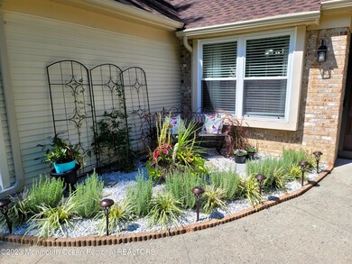 574 Petunia Ln N, Whiting, NJ 08759 - photo 4