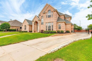 1657 Oak Creek Dr, Hurst, TX 76054 - photo 3