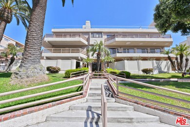 512 Esplanade unit 402, Redondo Beach, CA 90277 - photo 3