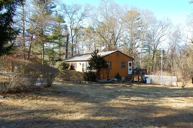 131 Center St, Carver, MA 02330 - photo 4