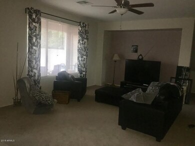 10414 E Edgemont Ave living room