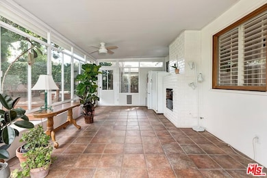 6910 Cantaloupe Ave, Van Nuys, CA 91405 - photo 7